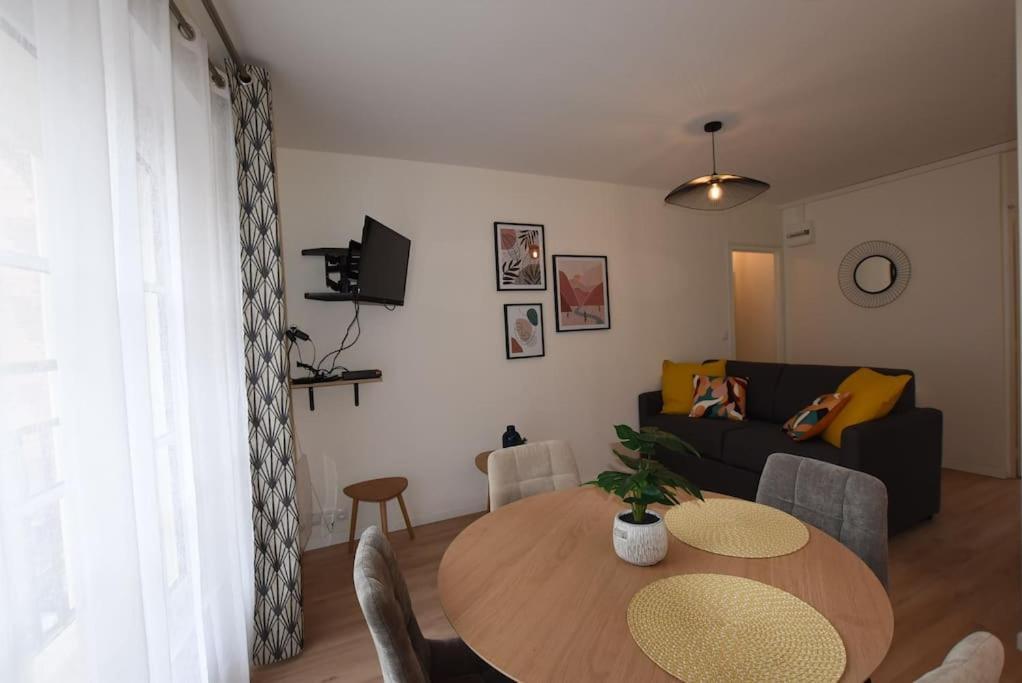 Le Luca, Hyper Centre, Type 2, 4 Personnes Apartment แรนส์ ภายนอก รูปภาพ